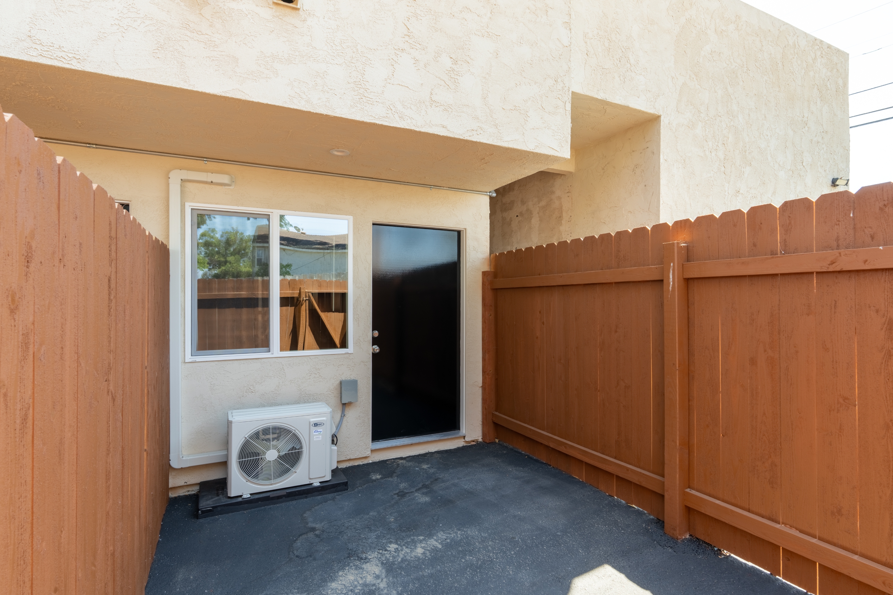 6646 Kelly Street - 8