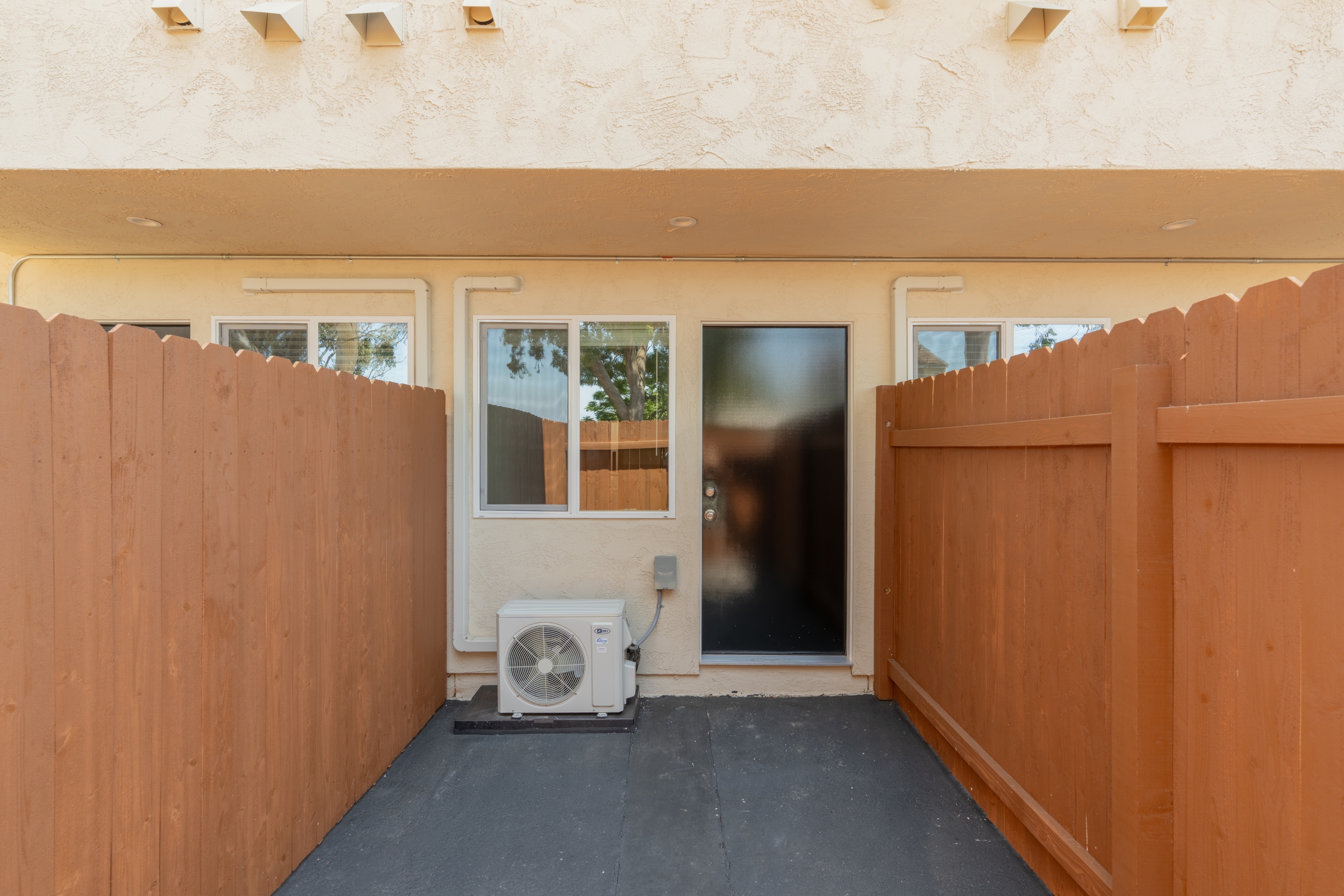 6646 Kelly Street - 10