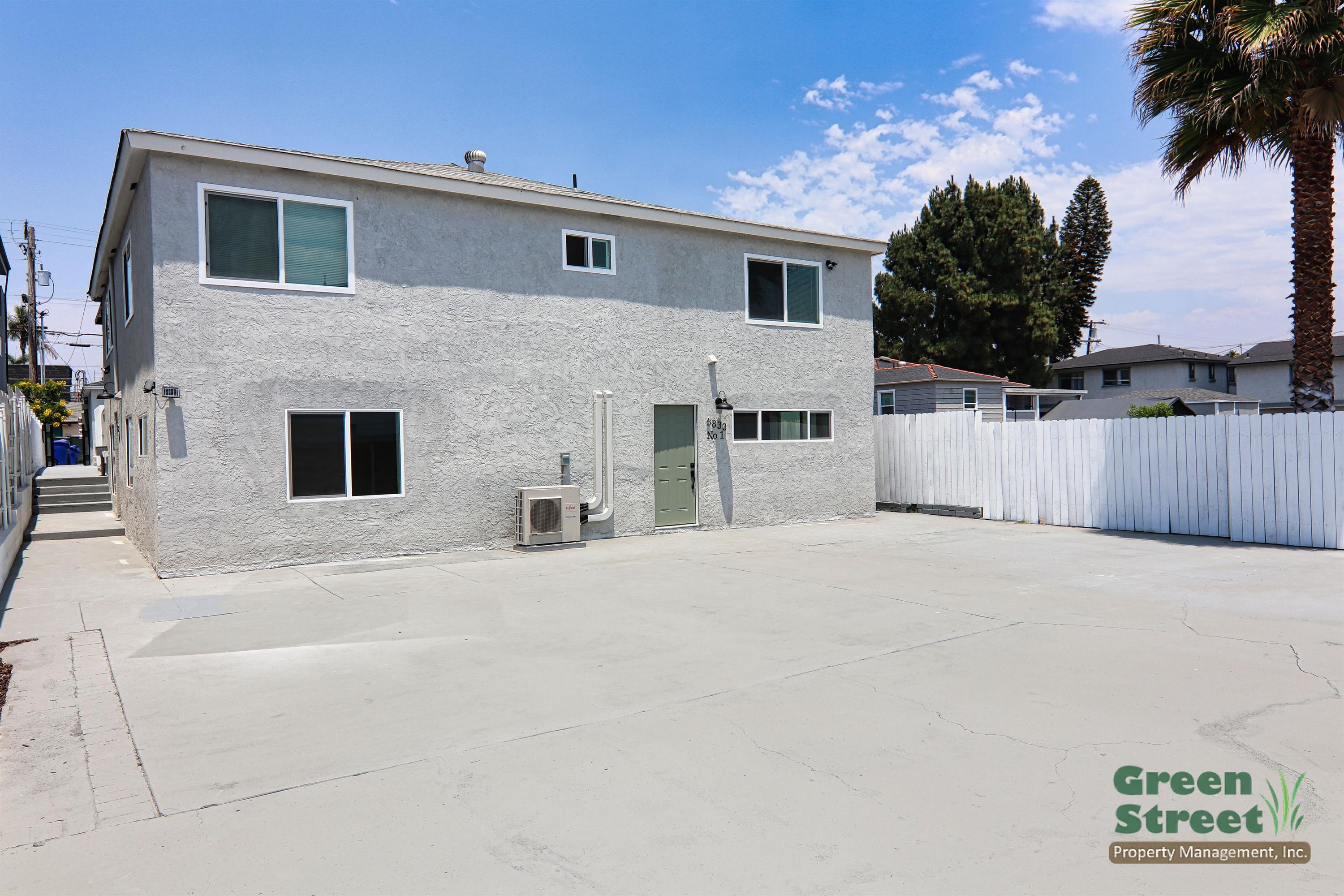 6833 Amherst Street