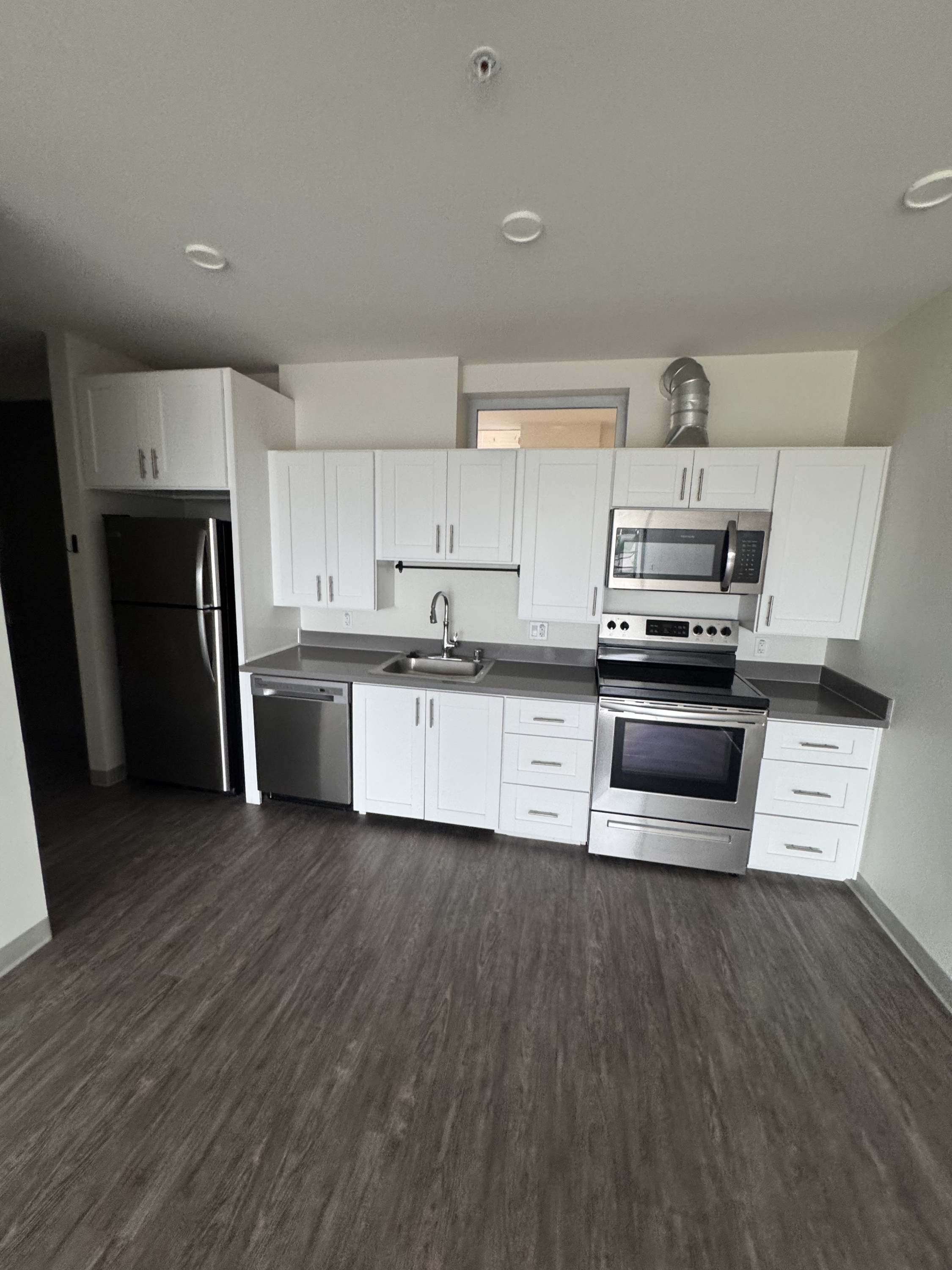 2828 Broadway - 14